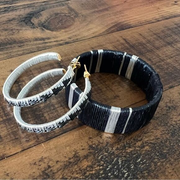 HANDCRAFTED Two Bracelet Set Pair Of Earrings Gold Plate Cord Warregue
Material - Picture 5 of 7